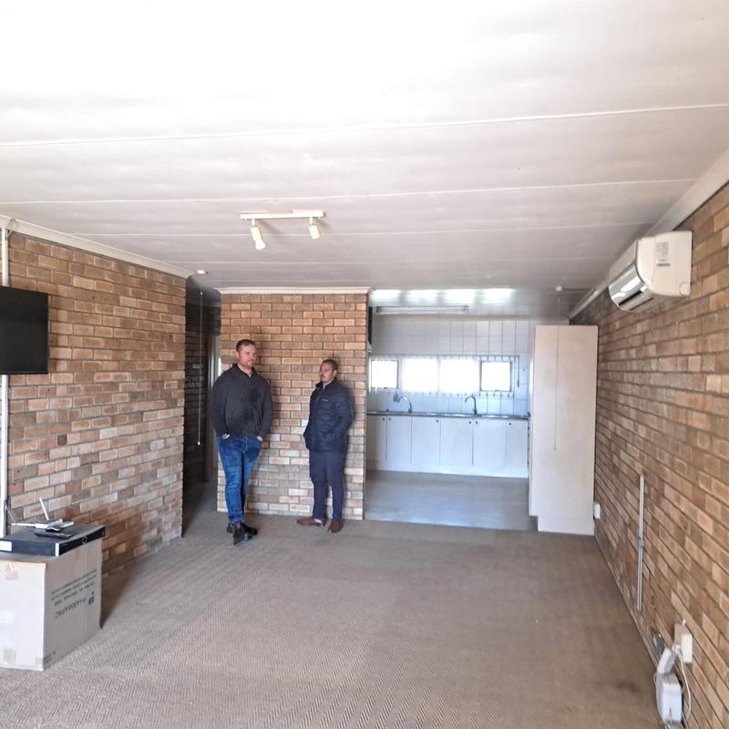To Let commercial Property for Rent in Markman Industrial Eastern Cape